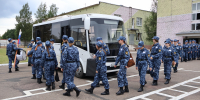 Курсанты набора 2025 года отправились на загородную учебную базу Псковского филиала Университета ФСИН России для прохождения профессионального обучения - ПЮИ ФСИН России