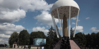 Возложение цветов к мемориалу - InformPskov.Ru
