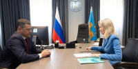 Михаил Ведерников и Наталья Мельникова обсудили актуальные и новые меры соцподдержки - Псковская правда