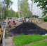 Фотофакт: Асфальт укладывают во дворе дома на Рижском проспекте в Пскове - Pln-Pskov.Ru