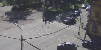Дерзкий выезд BMW на встречную полосу в Пскове попал на видео - Pln-Pskov.Ru