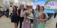 Сертификаты на покупку жилья получили многодетные семьи из Псковской области - Комсомольская правда