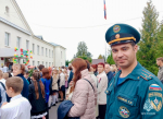 Сотрудники МЧС обеспечили пожарную безопасность на торжественных линейках