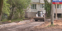 Во дворе домов на улицах Коммунальной и Западной в Пскове начался ремонт - ГТРК Псков