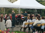 Оркестровые хиты исполнили военные музыканты на Площади Музейщиков в Пушкинских Горах. Фото