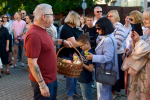Пушкинскую арт-скамью открыли в честь юбилея Александра Стройло у Псковского драмтеатра