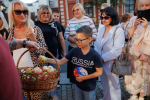 Пушкинскую арт-скамью торжественно открыли у Псковского театра драмы