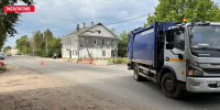 Женщину на электросамокате госпитализировали после ДТП с мусоровозом в Острове - InformPskov.Ru