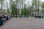Памятник погибшим вертолётчикам открыли в Острове в региональную памятную дату