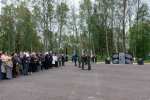 Памятник погибшим вертолётчикам открыли в Острове в региональную памятную дату