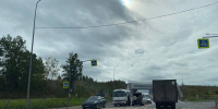 Автобус попал в ДТП на улице Дьяконова в Великих Луках - Pln-Pskov.Ru