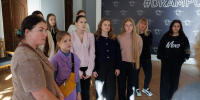 Псковский театр и «Деловая Россия» провели экскурсию для одиннадцатиклассников - Pln-Pskov.Ru