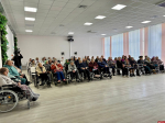 Концерт ко Дню пожилого человека прошел в соцгородке Пскова. ФОТО