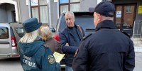 Профилактический рейд по предупреждению пожаров в жилье в жилом секторе города Пскова - МЧС Псковской области