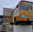 Фотофакт: Памятник автобусу-труженику сменил прописку в Пскове - Pln-Pskov.Ru