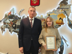 Александр Козловский провел экскурсию по Госдуме для будущих врачей из Пскова