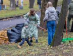 Михаил Ведерников принял участие в общегородском субботнике