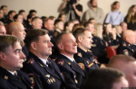Псковским полицейским вручили награды в честь профессионального праздника