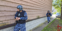 В Великих Луках сотрудники Росгвардии задержали подозреваемого в краже из магазина - Росгвардия