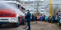Профессия пожарного глазами детей: встреча, которая запомнится - МЧС Псковской области
