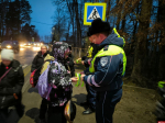В Стругах Красных школьникам рассказали, как стать заметнее на дороге