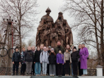 Учащиеся средних школ города Дно посетили храм святых Царственных страстотерпцев