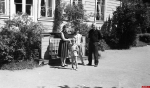 Редкие архивные фотографии Константина Симонова опубликовал Пушкинский заповедник к 110-летию советского поэта