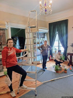 Генеральная уборка в господском доме «Тригорского». Фото здесь и далее: Пушкинский Заповедник.