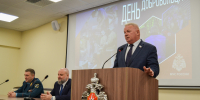 Игорь Дитрих вручил Благодарности областного Собрания добровольцам - Собрание депутатов