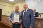Благодарности регионального парламента вручили добровольцам, участвующим в спасении людей