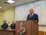 Игорь Дитрих вручил псковским добровольцам благодарности областного Собрания