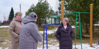 Детскую площадку организовали силами ТОС в пушкиногорской деревне Исса - Pln-Pskov.Ru
