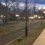 Фотофакт: Новогодние украшения монтируют в псковском парке Строителей - Pln-Pskov.Ru