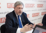 Явлинский связал арест Шлосберга* и Круглова** с выборами в Госдуму