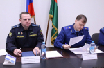 Приём граждан провели совместно Андрей Мошков и Сергей Колесников