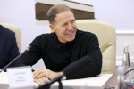 Об увеличении финансирования на поддержку ТОС, учителей и медиков договорились депутаты-единороссы на встрече с губернатором