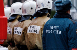 Четырех человек эвакуировали при возгорании мусора в Острове