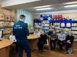 Сотрудники МЧС провели занятия с псковскими четвероклассниками