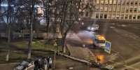 Сбивший столб водитель «Лансера» обесточил главную городскую елку Пскова. ВИДЕО - Pln-Pskov.Ru