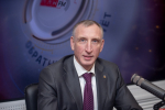 Александр Козловский: Мечтаю провести новогодние праздники с семьей