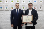 Михаил Ведерников наградил энергетиков Псковской области за вклад в обеспечение бесперебойного электроснабжения