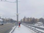Псков борется со снежными заносами: подрядчики круглосуточно чистят дороги и остановки