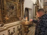 Росгвардия Пскова отметила Рождество в Троицком соборе