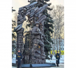 Два памятника в честь героев-десантников открыли в Пскове