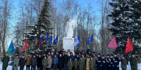 Великие Луки отметили 83-ю годовщину освобождения от фашистов - Единая Россия