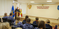 Сотрудников подразделений государственного контроля и лицензионно-разрешительной работы Росгвардии поздравили в Пскове - Росгвардия
