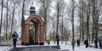 Михаил Ведерников поздравил ветеранов с Днём памяти о россиянах, исполнявших служебный долг - Pln-Pskov.Ru