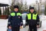 Псковские полицейские эвакуировали женщину из горящего дома в Рельсовом переулке