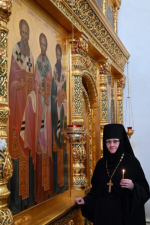 На сайте Синодального отдела по монастырям и монашеству вышла статья «Святыня на месте явления Трех Вселенских отцов и ее особое предназначение»