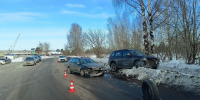 Мужчина и пятилетняя девочка пострадали в ДТП в Пскове. ФОТО - Pln-Pskov.Ru